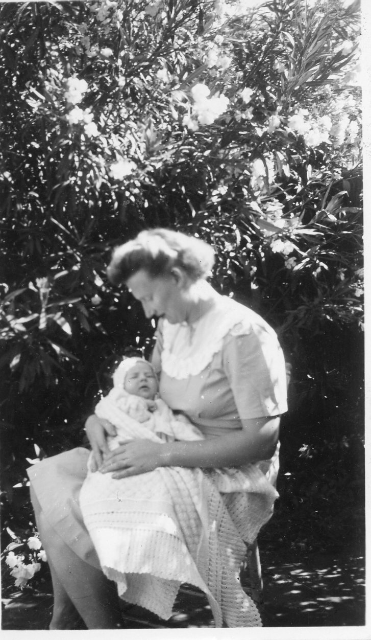 1940-50 - KC - Staff With Child
