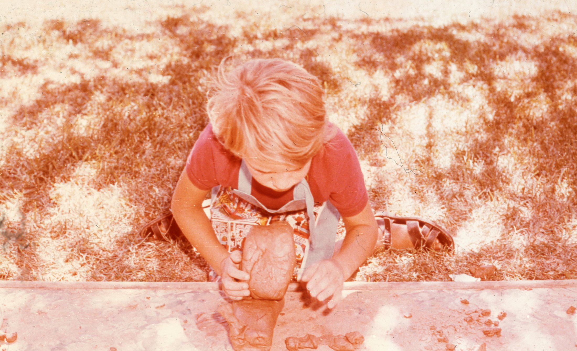 1970-80 - KC - Child In Yard