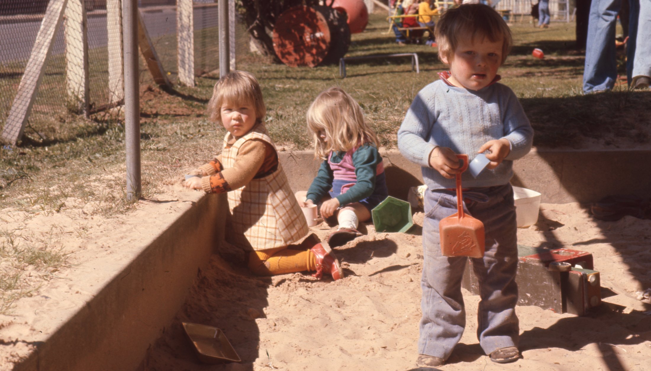 1970-80 - KC - Children In Sandpit