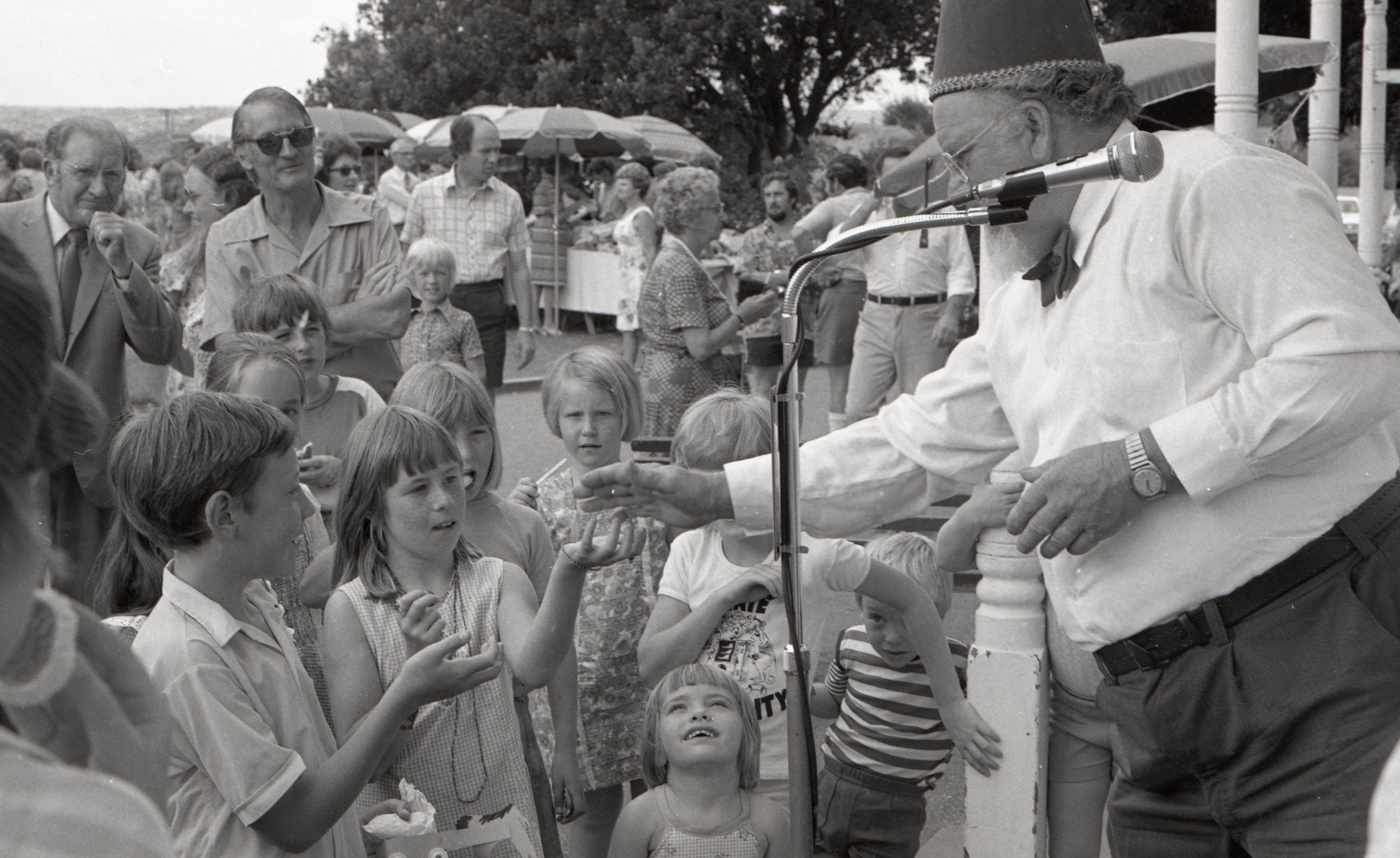 1975 - KC Fair - Crowd Of Children