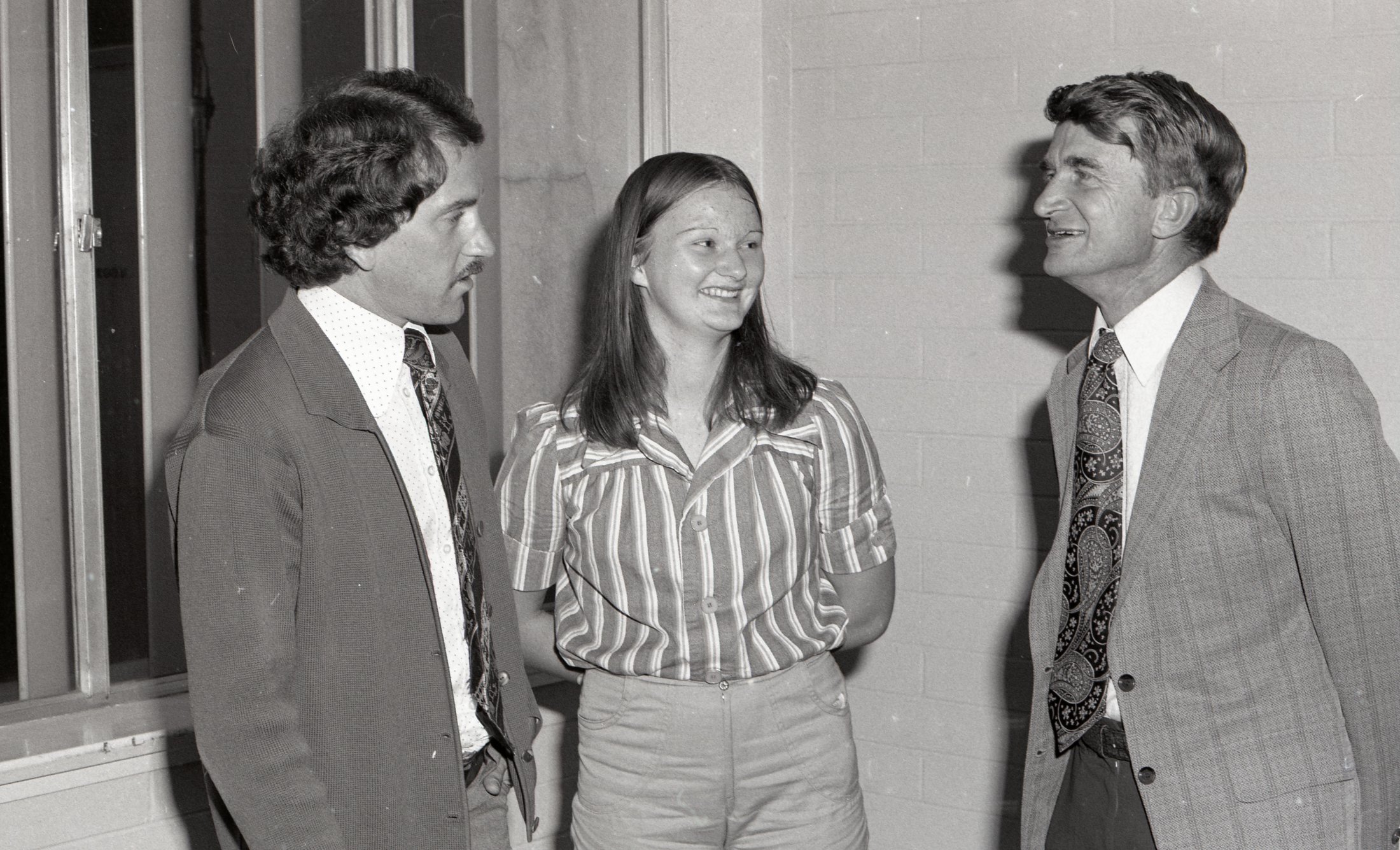 1975 - KC Fair - Group Chatting